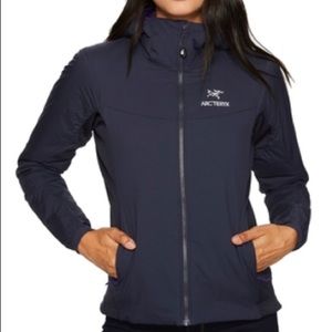 Black Arcteryx women’s atom jacket small